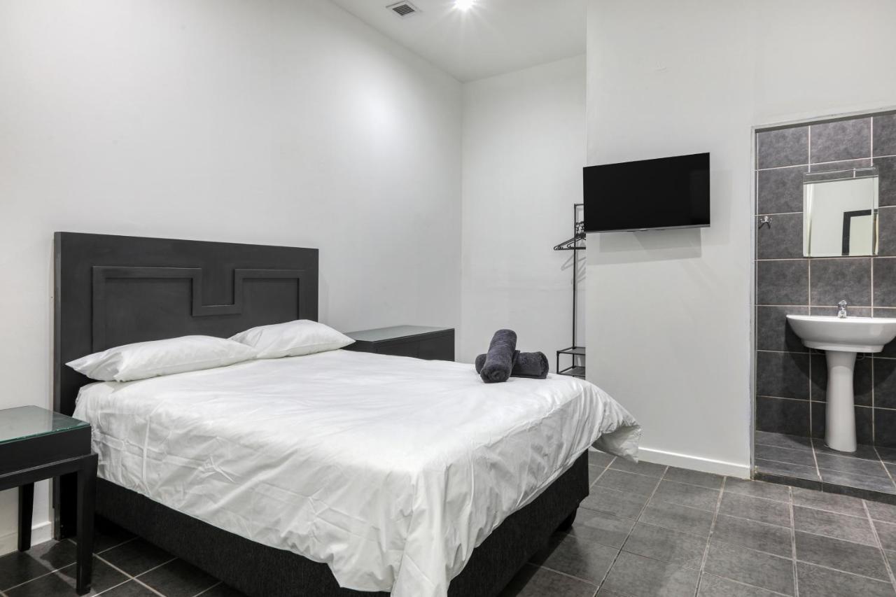 Inn & Out Express Sea Point Кейптаун Екстериор снимка