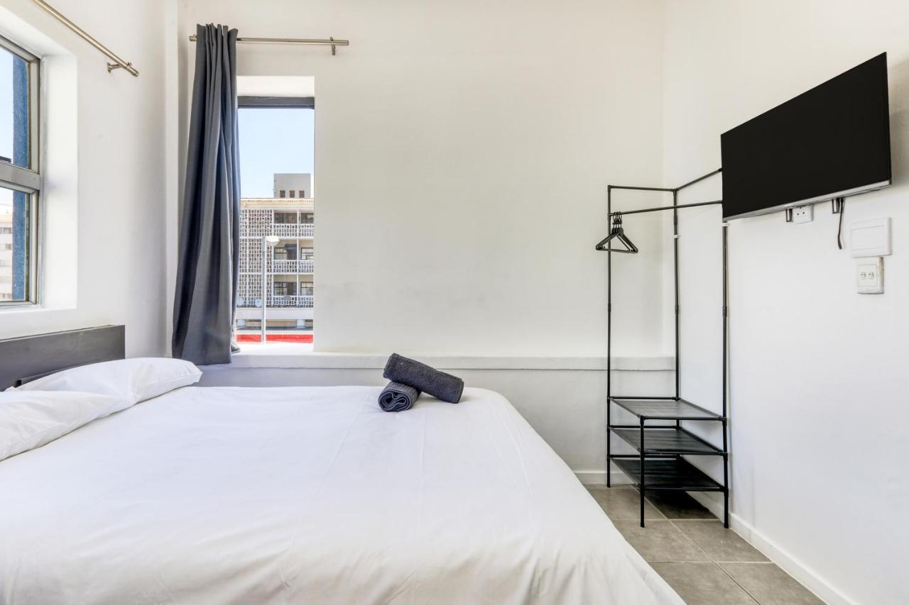 Inn & Out Express Sea Point Кейптаун Екстериор снимка