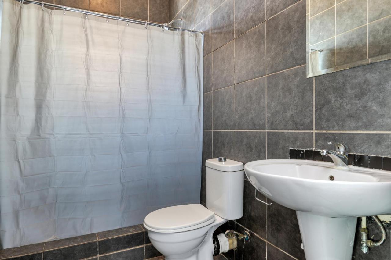 Inn & Out Express Sea Point Кейптаун Екстериор снимка