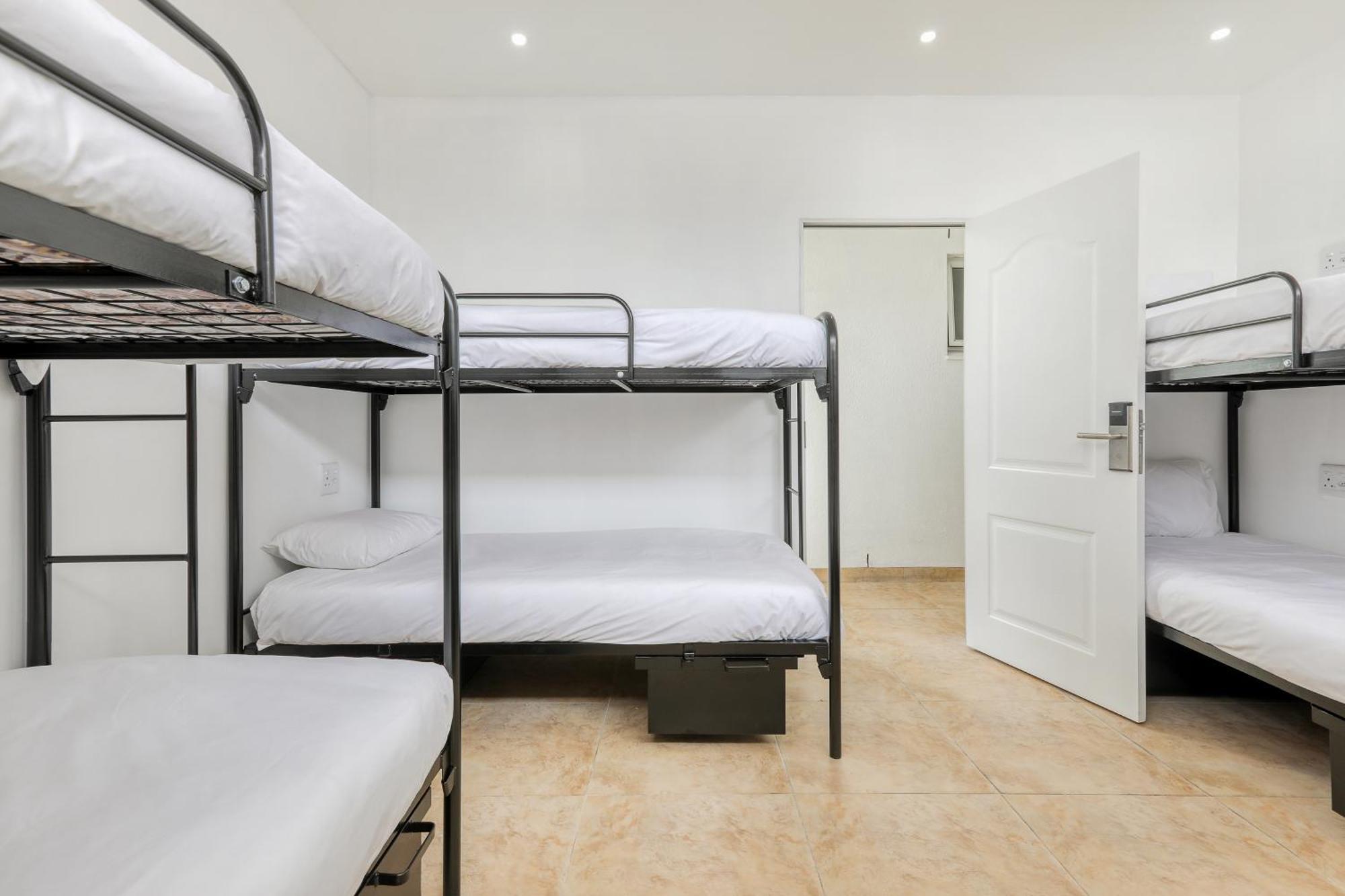 Inn & Out Express Sea Point Кейптаун Екстериор снимка