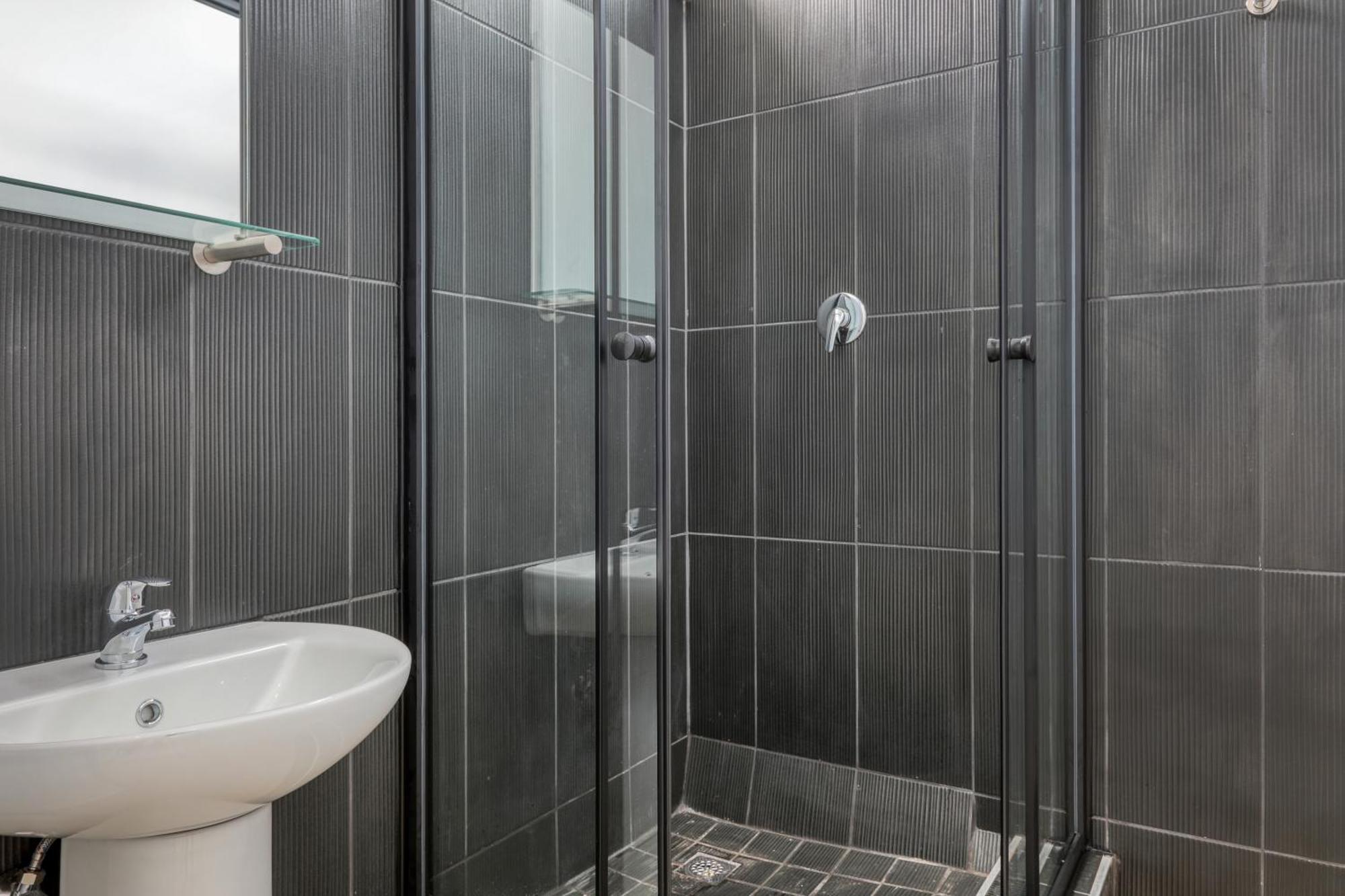 Inn & Out Express Sea Point Кейптаун Екстериор снимка