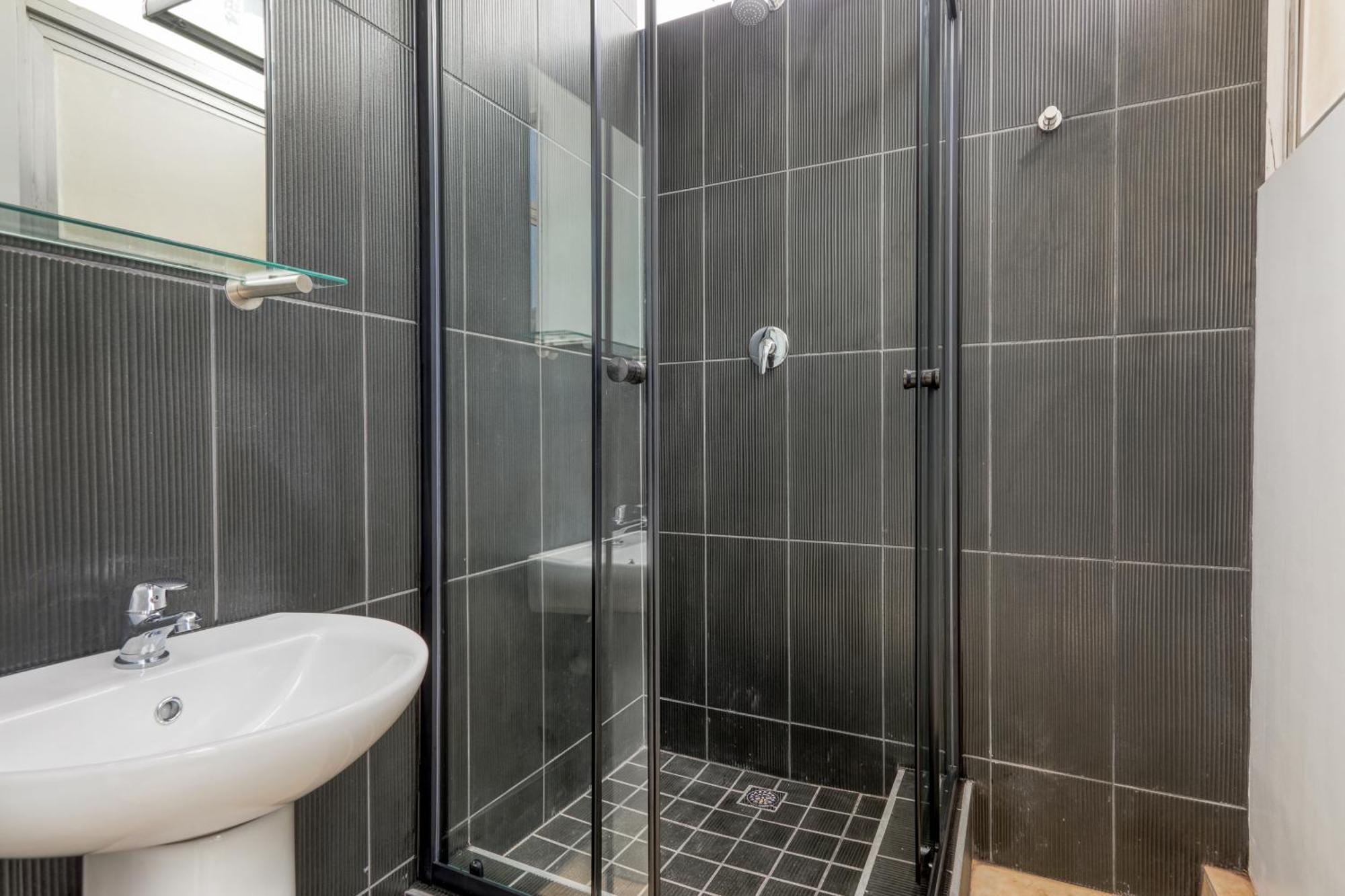 Inn & Out Express Sea Point Кейптаун Екстериор снимка